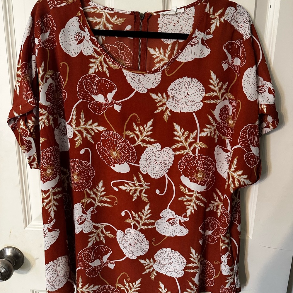 Maurices Floral orange/ red Women's Top XXL